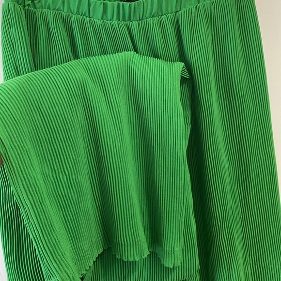🚨PrettyLittleThing Wide Leg Bright Green Plisse High Waisted Trousers Pants - Picture 5 of 10
